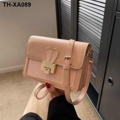 Popular this year 2023 new bag bag female hot style summertime joker inclined small bread bag high sense of fashion