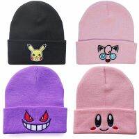 {Hat Shop} อะนิเมะน่ารักโปเกมอน Pikachu Jigglypuff Gengar Kirby คู่รักหมวกขนสัตว์ฮิปฮอปป่าหมวกถักอบอุ่นป่าผู้ชายผู้หญิงฤดูใบไม้ร่วงฤดูหนาว