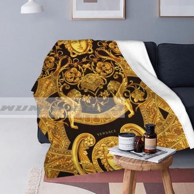 Yellow Rose And Bees Vintage Kitsch Baroque Scarves Sofa Bed Flannel Fleece Blanket Plush Bedding Pink Blue Blanket for Beds 01