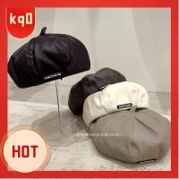 KQ0 นุ่มนุ่มๆ หมวก visors ย้อนยุค อบอุ่นและอบอุ่น หนังพียู หมวกเบเร่ต์ทรงแปดเหลี่ยม น่ารักน่ารักๆ ฤดูหนาวฤดูใบไม้ร่วงฤดูหนาว หมวกจิตรกรศิลปิน