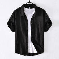 L1003 เสื้อเชิ้ตสีทึบผู้ชายกันแดดใส่ด้านนอกสำหรับฤดูร้อน เสื้อเชิ้ตผ้าฝ้ายระบายอากาศทรงหลวมแบบลำลอง หนึ่งชิ้น ~
