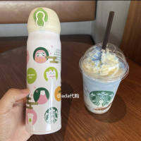 ถ้วยฉนวนกันความร้อน2022 Starbuck ขาตั้งกล้องสตาร์ตบัคแบบพกพาความจุขนาดใหญ่คาเมลเลียแบบเรียบง่ายกระบอกน้ำสำหรับนักเรียนรถเหล็กสแตนเลสสำหรับคนรักชายและหญิง826