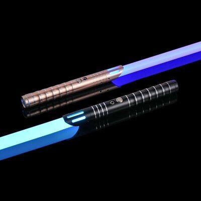 ดาบดาบเลเซอร์โลหะ RGB Lightsaber De Luz Espada 12สีเปลี่ยนคลั่งอาวุธ FOC กระพริบของเล่น Kpop Lightstick