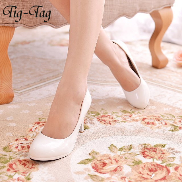 tig-tag-รองเท้าแฟชั่นสำหรับผู้หญิง-ส้นเตารีด-ส้นตึก-สูง-8cm-รองเท้าเสริมส้นผู้หญิง-tt23011114