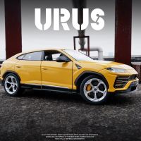 1:24 URUS SUV โมเดลรถยนต์สปอร์ตอัลลอยหล่อจากโลหะรถออฟโรดแบบจำลองเสียงและแสงของขวัญสำหรับเด็กคอลเลกชัน