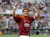 โปสเตอร์ Francesco Totti ต๊อตติ Roma โปสเตอร์ติดผนัง ของแต่งบ้าน ของตกแต่งห้องนอน 77poster