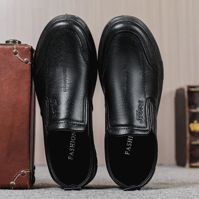 【UpSurge】 ✨ สินค้าขายดี✨รองเท้าผู้ชาย ใหม่ ขนาดใหญ่พิเศษ ชุดลำลองสำหรับบุรุษ รองเท้าหนัง 39-44 ไซส์ Mens Plus Size Work Shoes