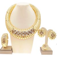 【lz】☃✺  Yulaili-Conjunto de Jóias Chapeamento a Ouro para senhoras Colar Strass Estilo Italiano Baile Nigeriano mais recente design