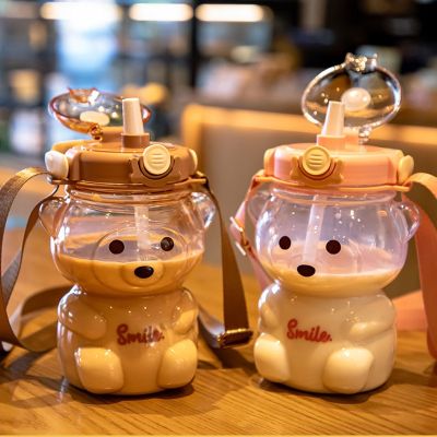 【High-end cups】 32ออนซ์ Kawaii ขวดน้ำน่ารักหมีกาต้มน้ำท่องเที่ยวกีฬาแก้วแบบพกพาดื่มแก้วสำหรับเด็กสาวพลาสติกความจุขนาดใหญ่ถ้วย