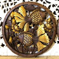 ไม้สักฉลุ ปลาทองแกะสลัก (รับประกันการส่ง) ขนาด 60x60 cm. หนา 3 cm. แผ่นไม้สักแกะสลัก ปัดสีทอง ไม้สักแกะสลัก Teak Wooden Carved Goldfish Art Wall