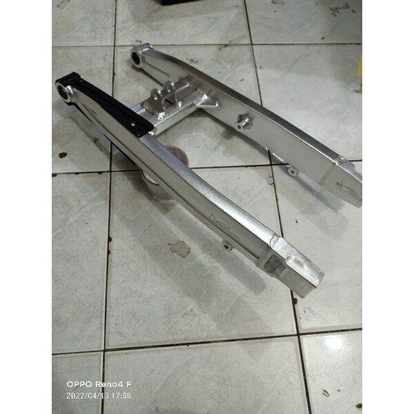 SWING ARM KERANGKA MOTOR YAMAHA JUPITER MX OLD MEREK ROSSI ORIGINAL