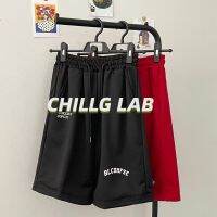 Claribelzi CHILLG LAB กางเกงขาสั้นผู้ชาย สไตล์ฮ่องกง ทรงหลวม นักเรียน ไวน์แดง ทรงตรง ไม่เป็นทางการ สไตล์อเมริกัน อินเทรนด์ ตัวอักษรห้าจุด กางเกง