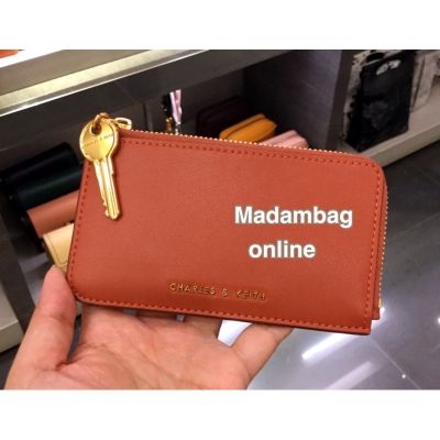 Charles & Keith Zipped Card Holder กระเป๋าใส่บัตร