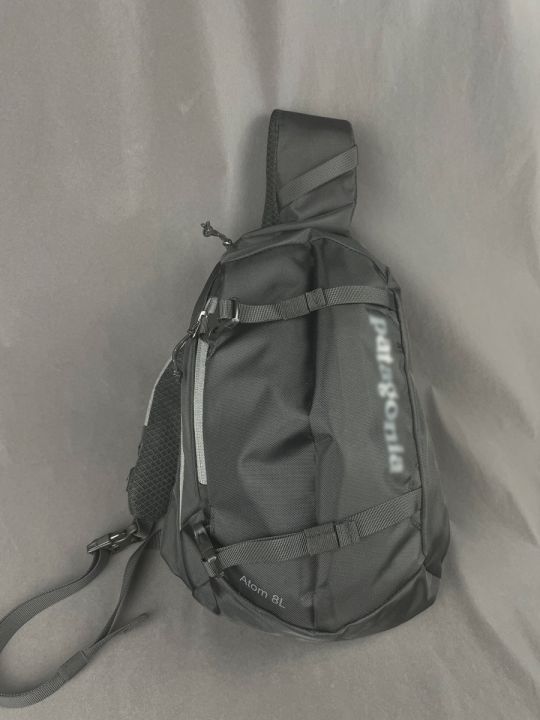 patagonia-ขี่กระเป๋าคาดหน้าอกน้ำหยดอะตอม-sling8l-หยดน้ำกระเป๋าไนลอนกันน้ำกระเป๋าสะพายบ่าในต่างประเทศ