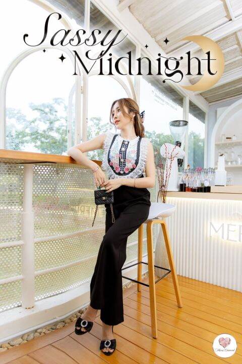 sassy-midnight-jumpsuit-จั๊มสูทขายาวเรียบหรูดูแพงใส่ง่าย-ใส่ไปทำงาน-ไปเที่ยวคือปัง-มาในลุคสีดำใส่แล้วพลางหุ่น