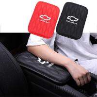 Xingfan Gtioato Car Armrest Pad หนัง Universal คอนโซลกลางกล่องรองเม้าส์รถยนต์กันน้ำที่หุ้มที่ท้าวแขนเบาะสำหรับ Chevrolet Camaro Suburban Cruze Trax Sail Captiva