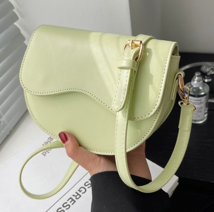 female-bag-is-popular-this-year-in-the-summer-of-2022-the-new-advanced-texture-joker-oblique-satchel-fashion-one-shoulder-saddle-bag