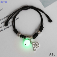 ?【Lowest price】SUTAI สร้อยข้อมือตัวอักษรเริ่มต้น A-Z เรืองแสงในที่มืดปรับได้เชือกสร้อยข้อมือสำหรับผู้หญิงผู้ชายมิตรภาพเครื่องประดับแฟชั่นของขวัญ