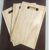 Wood Cutting Board เขียงไม้สี่เหลี่ยม เขียง เขียงไม้ รุ่นA50 ผลิตจากไม้จริง สำหรับทำอาหาร มีหูจับในตัว ขนาด 21x35ซม. หนา 1.5 ซม. เขียงไม้สวยๆ สำหรับหั่น ผัก ผลไม้ เนื้อสัตว์