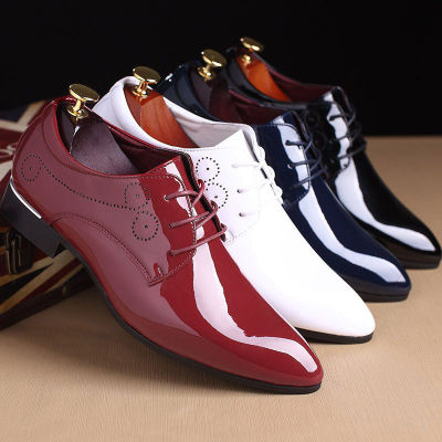 Mens Classic Retro Brogue Shoes Patent Leather Mens Lace-Up Dress Business Office Shoes Men Party Wedding Oxfords Sizes 38-48