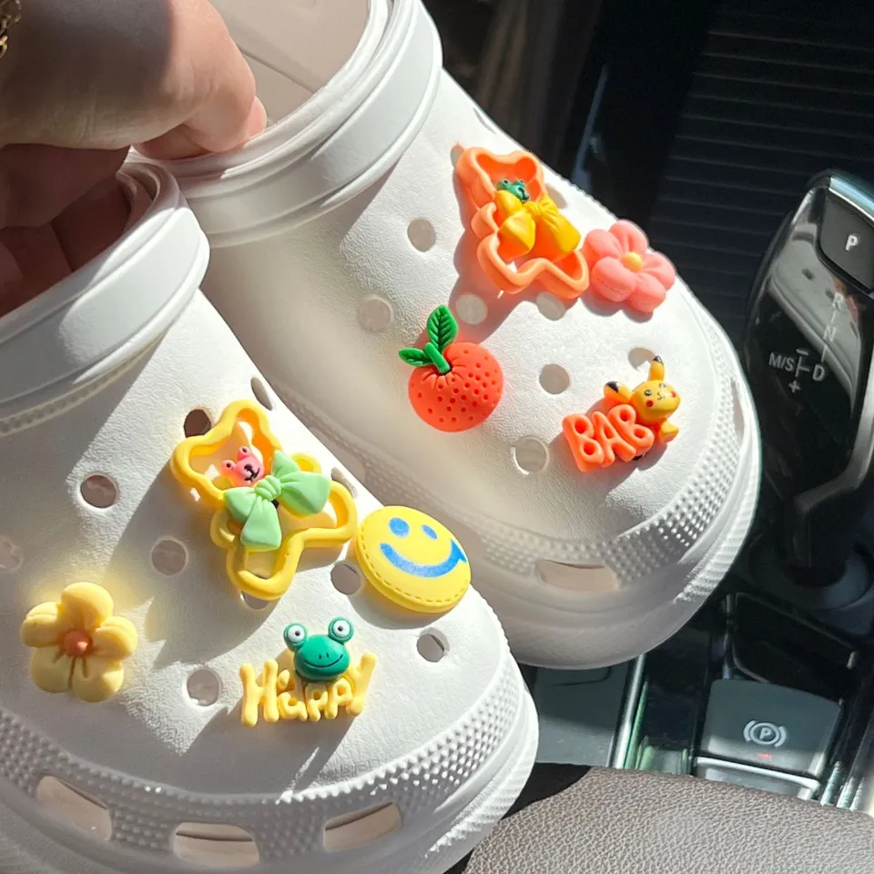 Bad bunny crocs online dhgate