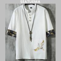 SEATUEMA สไตล์ชาติพันธุ์ผ้าฝ้ายและป่านเสื้อยืดผู้ชายหลวมพอดีขนาดจีนปั้นจั่นเย็บปักถักร้อยผ้าฝ้ายและป่านแฟชั่นหลวมพอดีกับสไตล์โบราณด้านบน