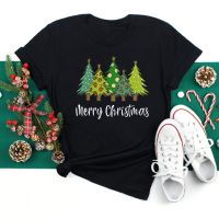 {Echoes Department Store}Merry Christmas Tree หญิงตลกเสื้อยืดสีดำแขนสั้นลำลองผู้หญิงท็อปส์ปีใหม่สำหรับผู้หญิง