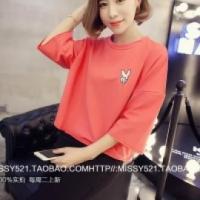 เสื้อแฟชั่น ลายน้องหมา ผ้าฝ้าย ทรง oversize สีแดง 9678