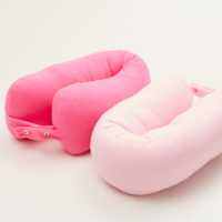 หมอนรองคอ หมอนพกพา หมอน Neck pillow เเบบยาวปรับได้ มีกระดุมเพื่อติด ผ้าเนื้อดี ใยสังเคราะห์คุณภาพดีเกรดA โรงงานผลิตเองมาตรฐานสากล