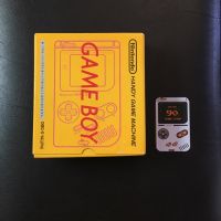 NINTENDO GAMEBOY CLIC BOX / YELLOW