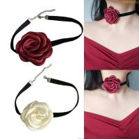 blg Niche Retro 2 Colors Rose Flower Velvets Necklace French Elegant Clavicle Chain 【JULY】