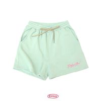 Daddy’s girl shorts กางเกงขาสั้นรุ่นนี้เป็น Freesize สามารถปรับสายให้พอดีตัวมากขึ้น และเป็นผ้า French terry ที่ใส่สบาย