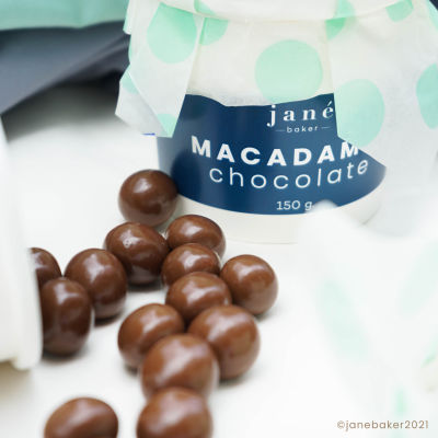 Janebaker แมคคาเดเมียเคลือบช็อกโกแลต Macadamia chocolate