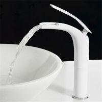 [HOT TAIOPXKWLGLW 585] ก๊อกน้ำอ่างล้างหน้าสีขาวและสีดำเบเกอรี่ทองเหลือง Specail Sink Mixer Tap Hot Amp;