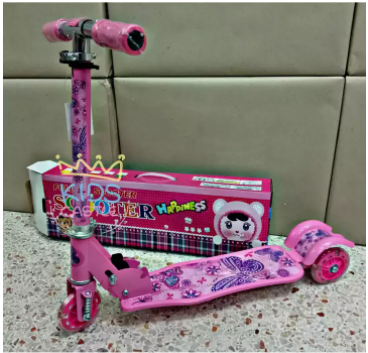 Toyswonderland สกู๊ตเตอร์ 3 ล้อ สำหรับเด็ก พับเก็บได้ ปรับความสูงได้ 3 ระดับมีไฟที่ล้อ Scooter 51J