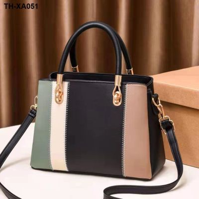 Handbags women vogue of new fund 2021 web celebrity bump single shoulder bag joker leisure high-capacity handbags