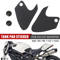 สำหรับ DUCATI สำหรับ696มอนสเตอร์795 796 1100 1100S สติกเกอร์พีวีซีสำหรับรถจักรยานยนต์แผ่นถังน้ำมันกันลื่นกาวด้านข้างที่ยึดเข่าแก๊สฉุด