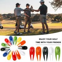 WHRTH 10pcs ตำแหน่งลูกตำแหน่ง ส้อมสีเขียววางกอล์ฟ GOLF Pitchfork เครื่องหมายลูกกลม อุปกรณ์สำหรับกอล์ฟประเภทไดวอท เครื่องทำความสะอาดร่องร่อง สีสันสดใส เครื่องหมายกอล์ฟ สำหรับสนามกอล์ฟ