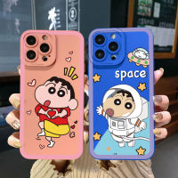 เคสป้องกันเครยอนชินจังเต็มเลนส์สำหรับ iPhone 14 Plus 13 Pro Max 12 iPhone 11 XR 8 7 SE 2022ขอบสี่เหลี่ยม