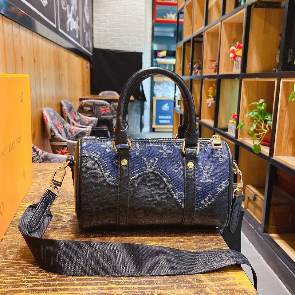 Premium Quality】 LV Box Bag Sling Bag For Women on sale Korean