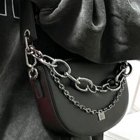 ✾ 2022 new female saddle bag chain design one shoulder alar package sweet cool ins joker leisure