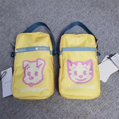 Lesportsac กระเป๋าใส่โทรศัพท์มือถือแนวตั้งลายการ์ตูนแมวและสุนัขญี่ปุ่น 3505