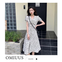 [OMIUUS] ชุดเดรสฝรั่งเศสแขนสั้นความยาวปานกลางชุดเดรสลายดอกไม้ใหม่