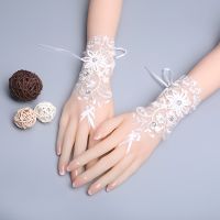 ✓✔ ST23/ Length20cm white lace rhinestone gloves fingerless gloves fingerless wedding gloves Lace beaded wedding match