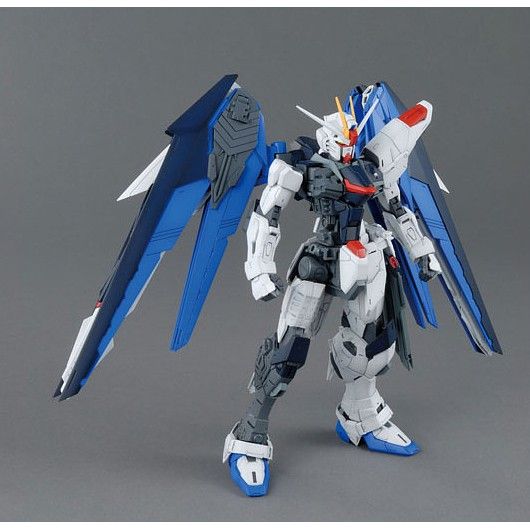 bandai-mg-1-100-freedom-gundam-v2-0