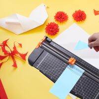 {office stationery}เครื่องทำลายเอกสาร A4แบบพกพาขนาด12.2นิ้วที่ตัดถังขยะตั้งโต๊ะเครื่องตัดที่มีการวัดระยะด้วยพร้อมไม้บรรทัดหัวคัตเตอร์ด้านความปลอดภัยสำหรับภาพถ่ายกระดาษงานฝีมือ