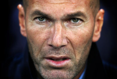 โปสเตอร์ Zinedine Zidane ซีดาน Poster โปสเตอร์ฟุตบอล โปสเตอร์ขนาดใหญ่ ตกแต่งผนัง ของแต่งบ้าน ของแต่งห้อง โปสเตอร์ติดผนัง โปสเตอร์ติดห้อง 77poster