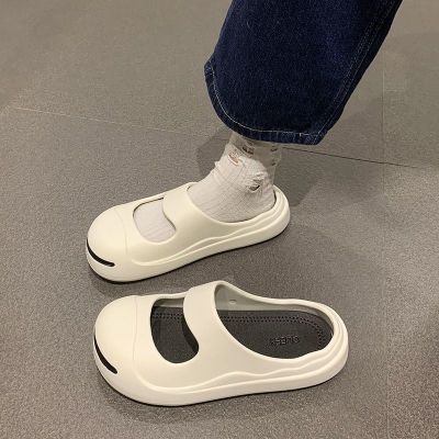 2023 New Fashion version    Slippers womens outer wear half Baotou small flower hole Mary Jane summer non-slip wet water beach shit feeling slippers