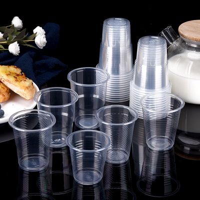 [HOT QIKXGSGHWHG 537] 100ชิ้นถ้วยทิ้งถ้วยพลาสติกใสปิกนิกงานเลี้ยงวันเกิดทิ้งบนโต๊ะอาหารวัสดุ PP ถ้วยน้ำถ้วยการบิน