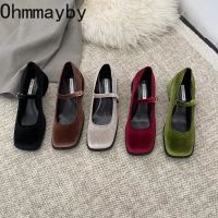 Mary Janes Shoes Female Golden Velvet 2023 New Square Toe College Style Casual Pumps Fashion Shallow Buckle Shoes Girls